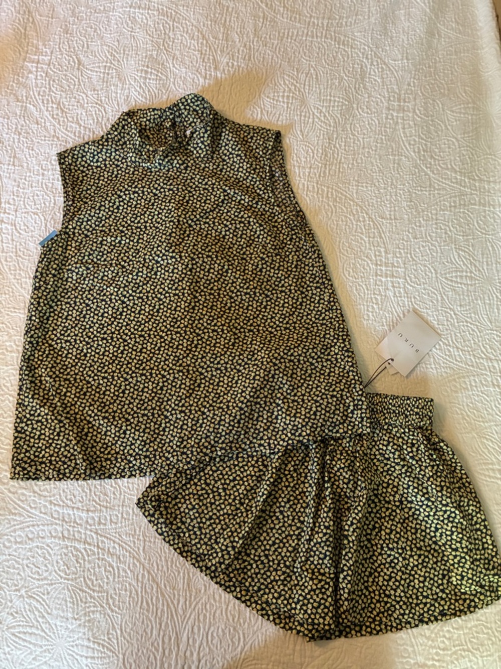 NWOT Buru mod top and everyday short set, yellow rose, size Small